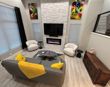 2784 Fountain Ridge Lane - Photo Thumbnail 11