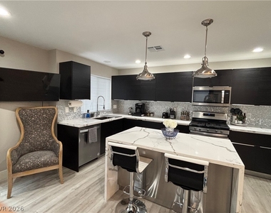 2784 Fountain Ridge Lane - Photo Thumbnail 3