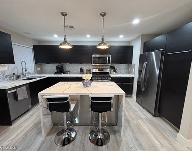 2784 Fountain Ridge Lane - Photo Thumbnail 1