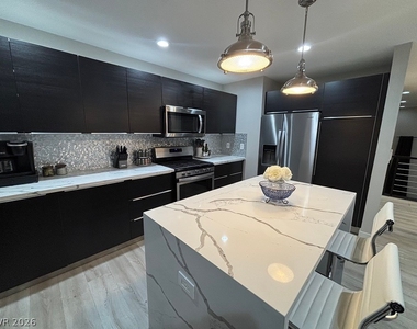2784 Fountain Ridge Lane - Photo Thumbnail 4