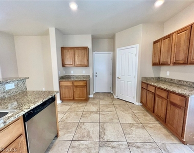 5014 Tunnel Falls Drive - Photo Thumbnail 14