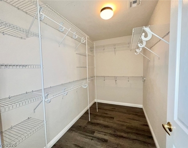 5014 Tunnel Falls Drive - Photo Thumbnail 32