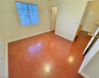 1249 Nevada Sky Street - Photo Thumbnail 6