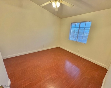 1249 Nevada Sky Street - Photo Thumbnail 5