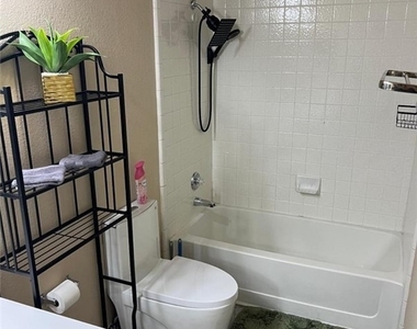 5131 Lindell Road - Photo Thumbnail 11