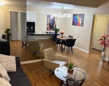 5131 Lindell Road - Photo Thumbnail 5