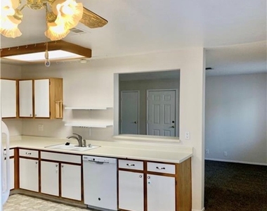 5061 Pioneer Avenue - Photo Thumbnail 7