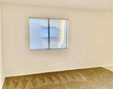 5061 Pioneer Avenue - Photo Thumbnail 11