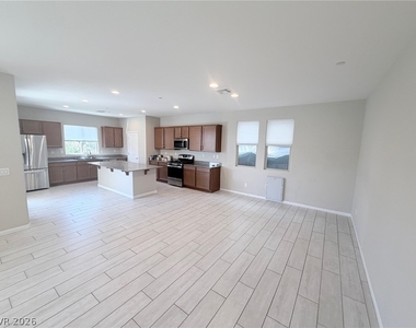 10025 Desert Bighorn Court - Photo Thumbnail 8