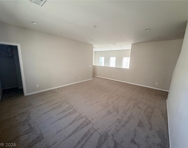 10025 Desert Bighorn Court - Photo Thumbnail 15