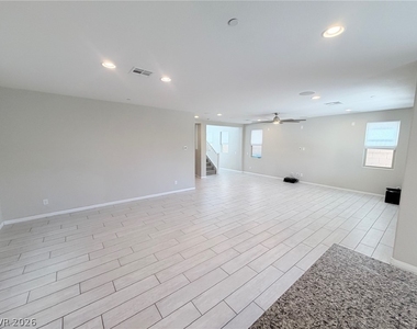 10025 Desert Bighorn Court - Photo Thumbnail 5