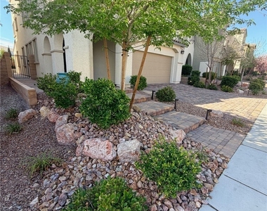 10025 Desert Bighorn Court - Photo Thumbnail 2