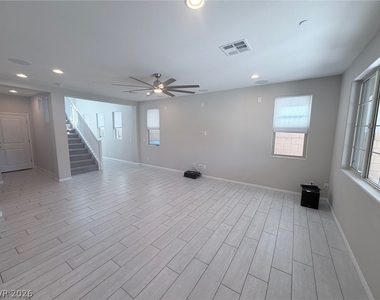 10025 Desert Bighorn Court - Photo Thumbnail 6