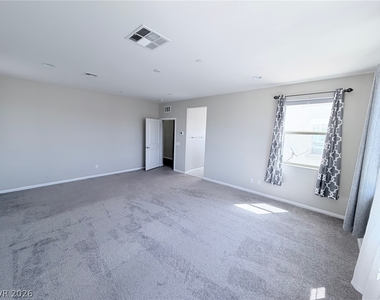 10025 Desert Bighorn Court - Photo Thumbnail 16