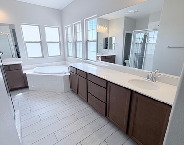 10025 Desert Bighorn Court - Photo Thumbnail 18