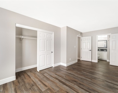 5317 Indian River Drive - Photo Thumbnail 11