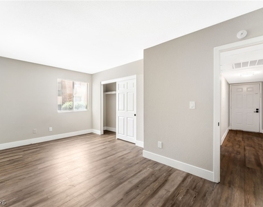 5317 Indian River Drive - Photo Thumbnail 10