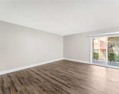 5317 Indian River Drive - Photo Thumbnail 2