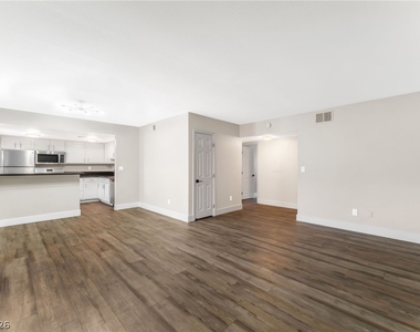 5317 Indian River Drive - Photo Thumbnail 4