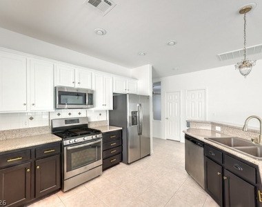 5389 Progresso Street - Photo Thumbnail 9