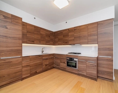 171 Suffolk Street - Photo Thumbnail 4