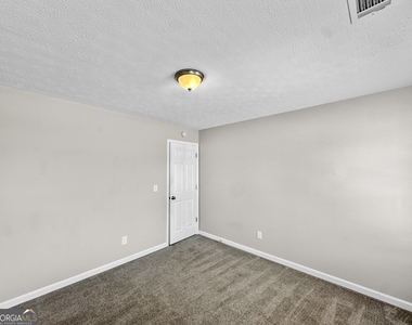 178 Marsh Glen Drive - Photo Thumbnail 11