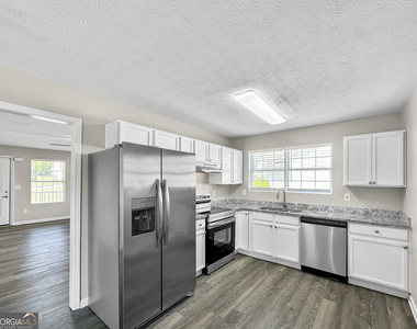 178 Marsh Glen Drive - Photo Thumbnail 5