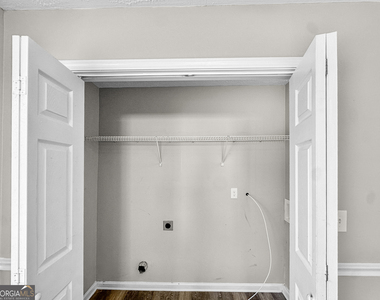 178 Marsh Glen Drive - Photo Thumbnail 6