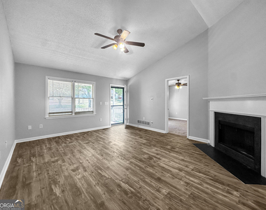 368 Wesley Mill Place - Photo Thumbnail 4