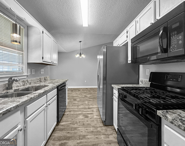 368 Wesley Mill Place - Photo Thumbnail 6