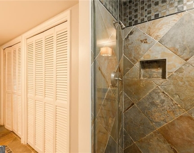 82 Montre Square Nw - Photo Thumbnail 27