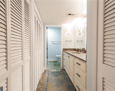 82 Montre Square Nw - Photo Thumbnail 21