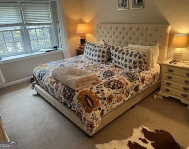 82 Montre Square Nw - Photo Thumbnail 20