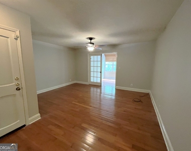 82 Montre Square Nw - Photo Thumbnail 9