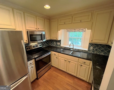 82 Montre Square Nw - Photo Thumbnail 19