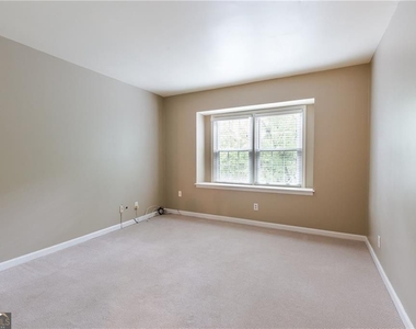 82 Montre Square Nw - Photo Thumbnail 31