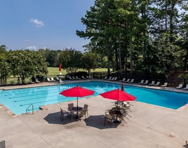 82 Montre Square Nw - Photo Thumbnail 39