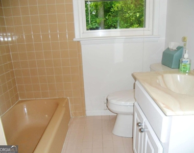 2604 Princess Lane Se - Photo Thumbnail 11