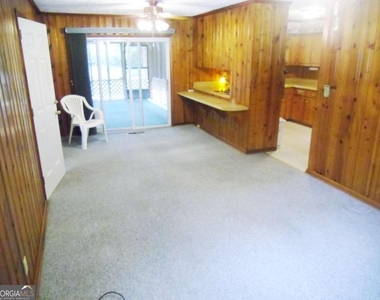 2604 Princess Lane Se - Photo Thumbnail 2