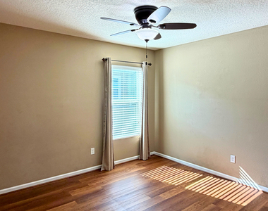 227 Brooklet Circle - Photo Thumbnail 15