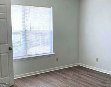 126 Ash Court - Photo Thumbnail 5