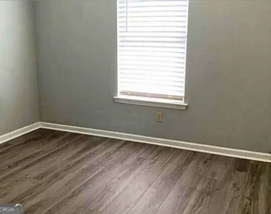126 Ash Court - Photo Thumbnail 4
