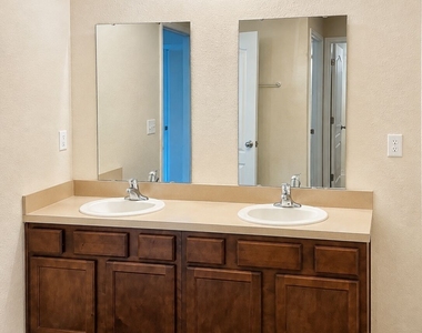 232 Brooklet Circle - Photo Thumbnail 9