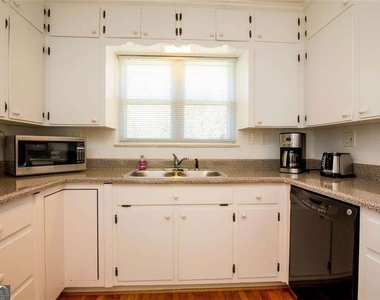 1536 Beech Valley Way Ne - Photo Thumbnail 12