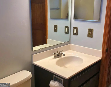 502 Hunt Club Road - Photo Thumbnail 14