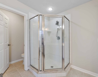 7988 Westlake Drive - Photo Thumbnail 12