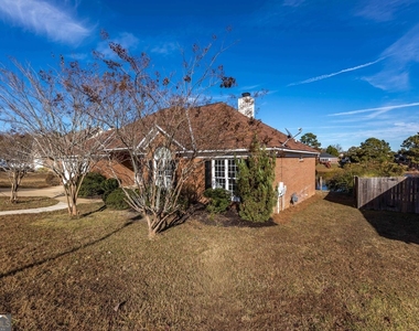 7988 Westlake Drive - Photo Thumbnail 2
