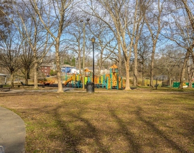 1170 Greenwich Street Sw - Photo Thumbnail 13