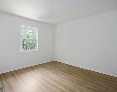 1170 Greenwich Street Sw - Photo Thumbnail 10