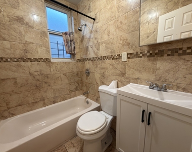 658 Warwick Street - Photo Thumbnail 4